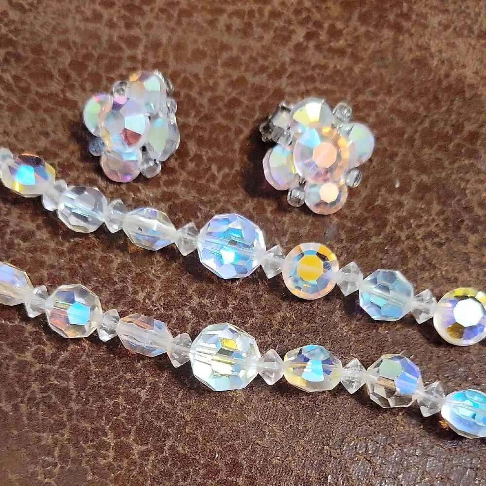 Iridescent Crystal Necklace and Earring Set (44) - Picture 7 of 16